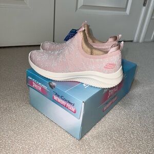 NEW Skechers Ultra Flex 3.0 Flourish Me Rose